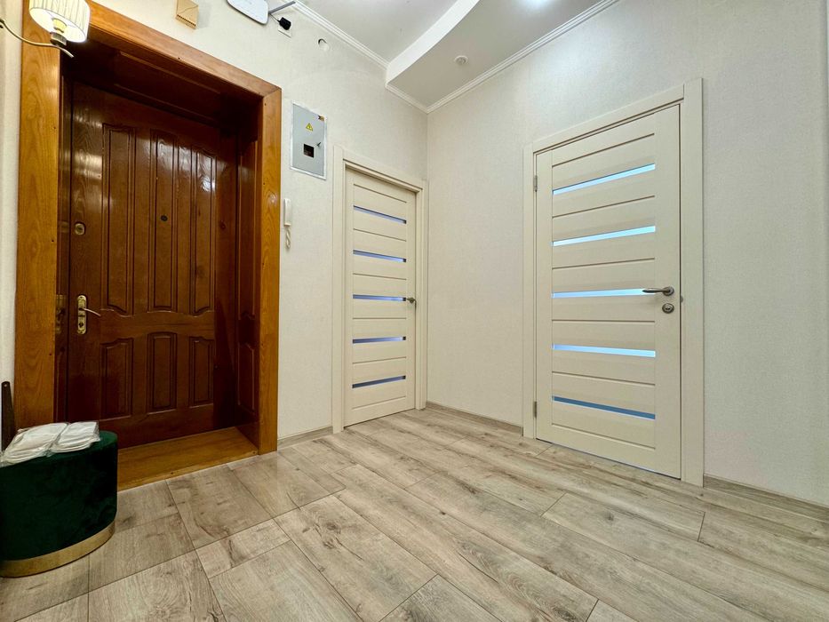 ApartPoltava Світлі 3-кімнатні апартаменти, ЦЕНТРА МІСТА ,КВЕД 5510