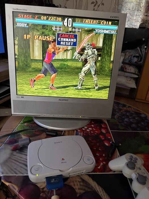 Sprzedam konsole ps one i ps2 slim