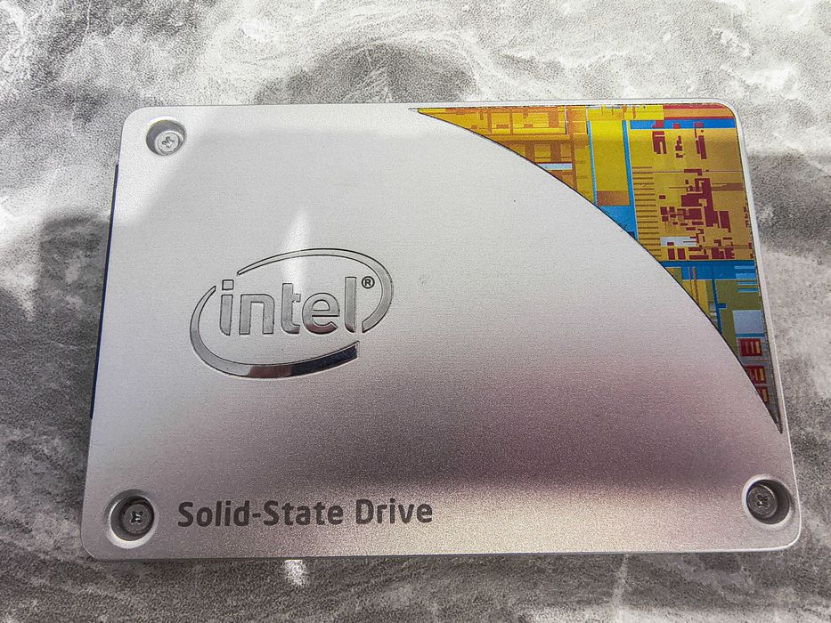 SSD диск Intel 530 Series 120GB 2.5" SATA 6Gb/s MLC NAND накопитель