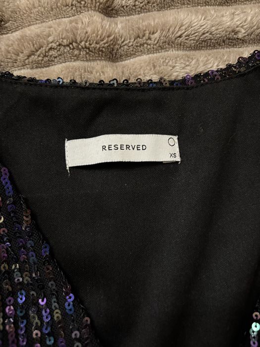 Сукня в паєтках