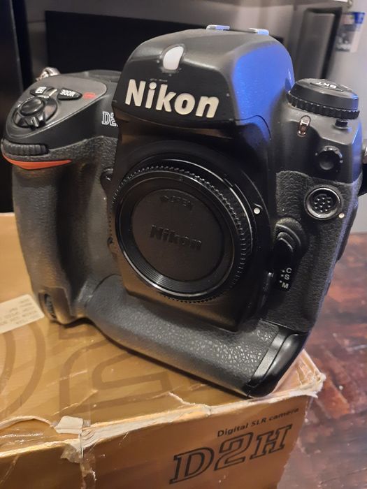 Nikon D2h profissional