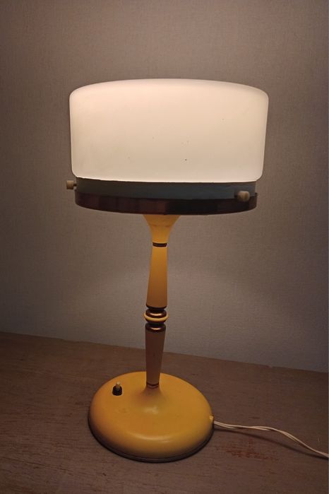 Лампа настольная  времен