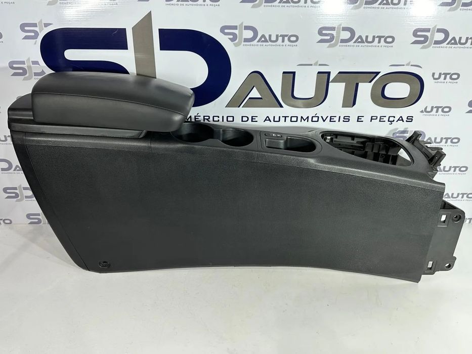 Consola + Apoio Braço - Nissan Qashqai J10 (2013)