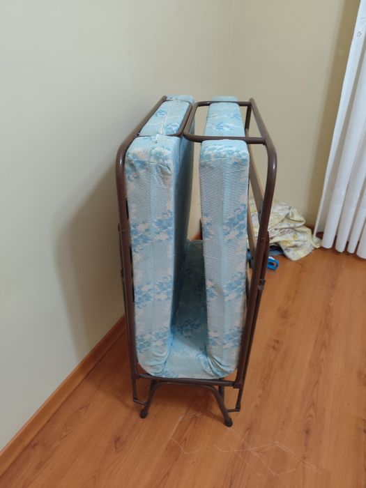 Cama Dobrável de Solteiro