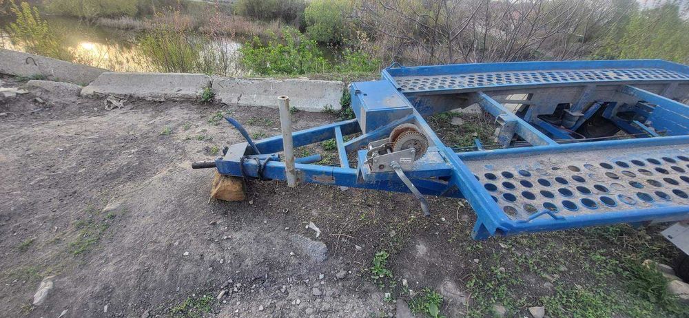 Причіп для перевезення автомобілів