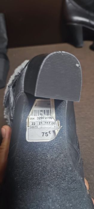 Сапожки зимові нові38.р