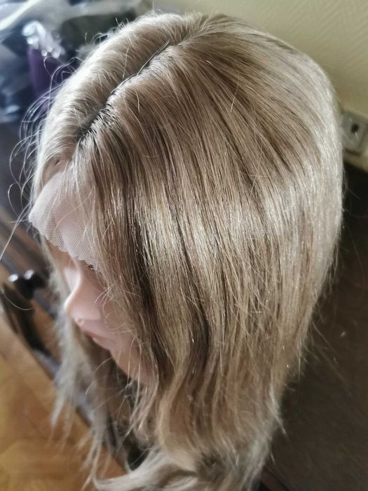 peruka z naturalnych włosów 50 cm pół lace front T blond nowa