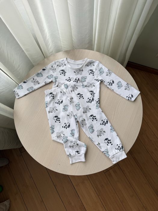 Сукні, комплекти , для дівчаток в хлопчиків