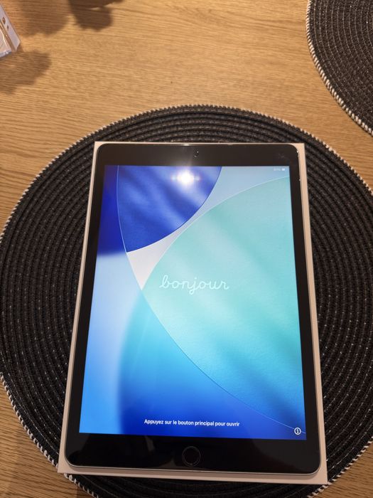 Apple iPad 9. generacji – model A2602 – 64 GB – Wi-Fi