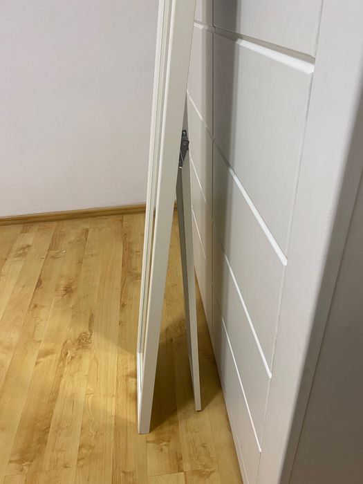 lustro białe do pokoju