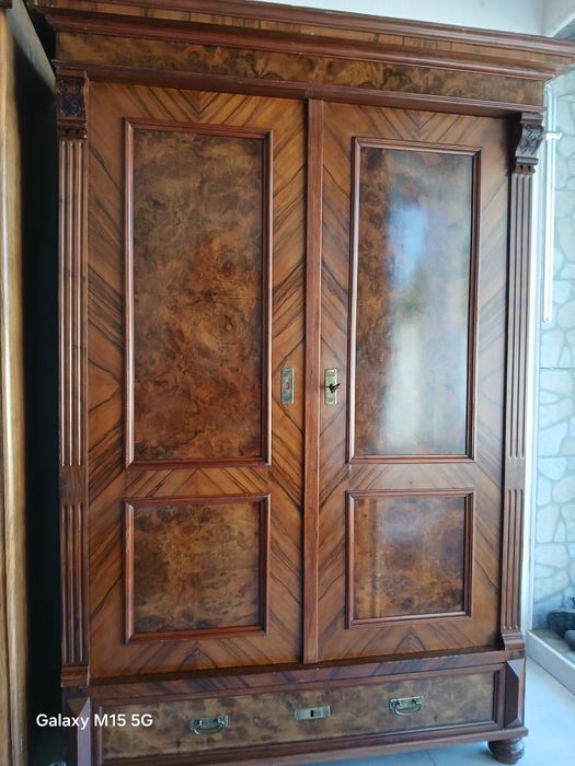 Sprzedam  starą szafe antyk