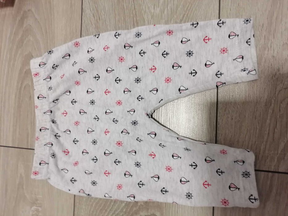 Zestaw spodnie, legginsy dla dziewczynki 62