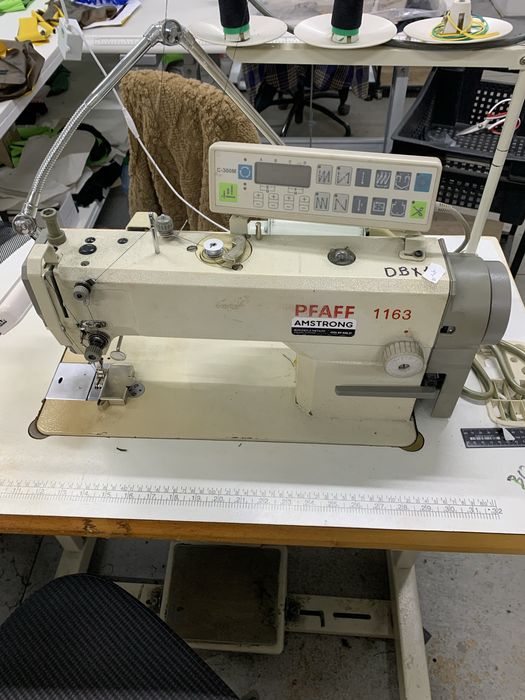 Pfaff швейна машина з автоматичними функціями