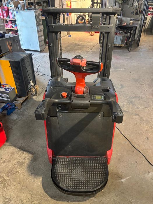 stacker linde L12 AP