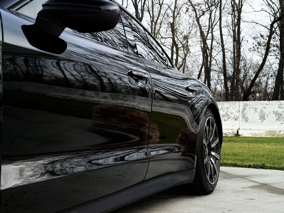 Porsche Taycan 4S ідеальний стан, максимальна комплектація.