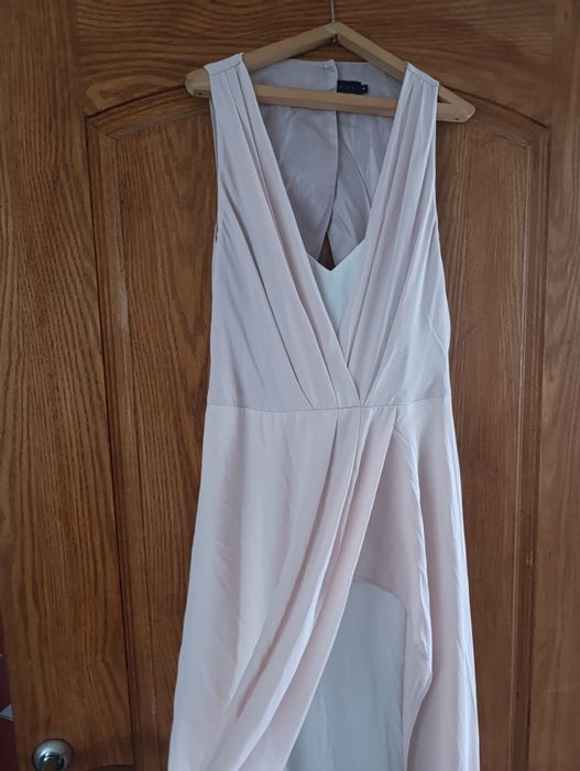 Сукня нареченої чи на випускний