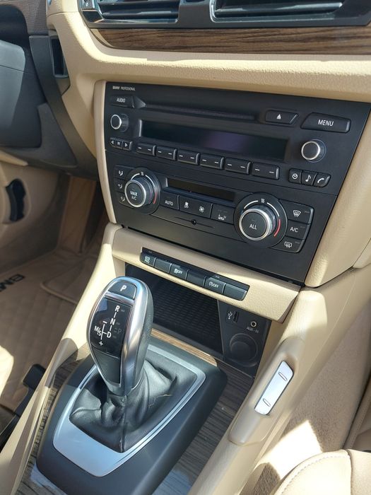 Продам bmw x1 2013