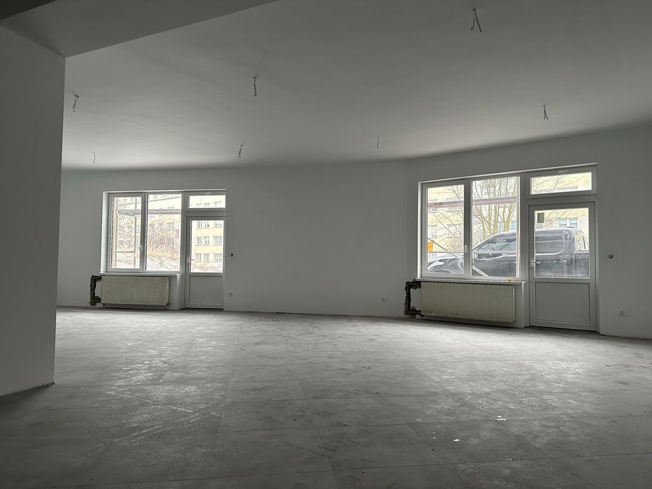Lokal usługowy do wynajecia . Klodzko Ul . Rodzinna - 160 m2