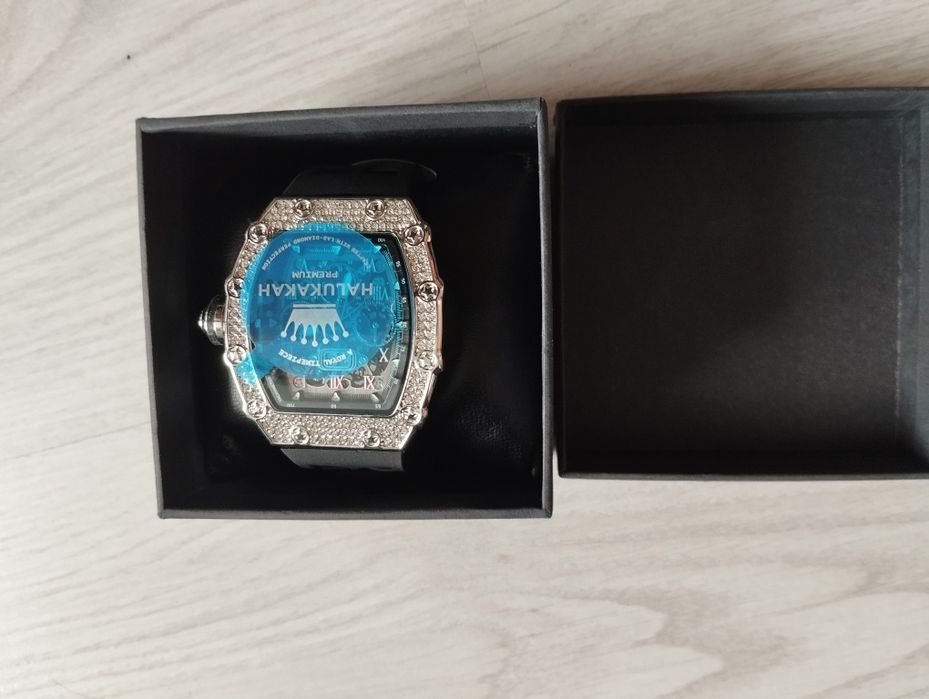 męski zegarek Halukakah Premium Watch w stylu „Iced Out”.