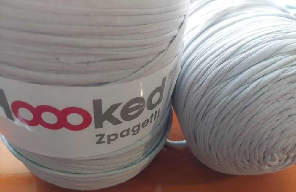 Пряжа для килимків,трикотажна пряжаHoooked Zpagetti (1,4 кг)
​Продаю