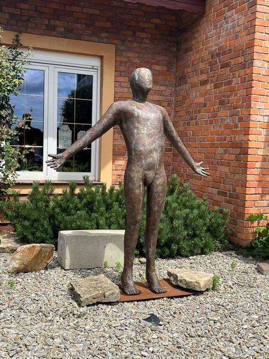 Rzeżba do Ogrodu,  Salonu,  wysokość 190 cm.  " Otwartość "