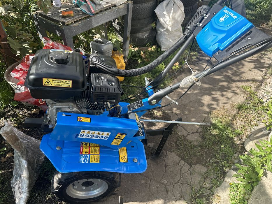 Мотоблок в новому стані з приладдям