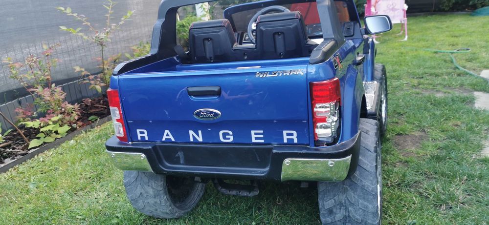 Samochód dwuosobowy dziecięcy Ford Ranger 4x4 akumulator 12V