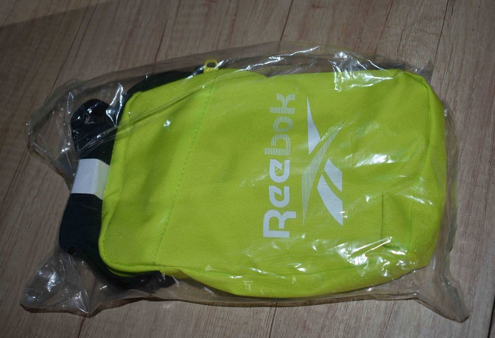 Nowa torebka / LISTONOSZKA  Reebok limonkowa