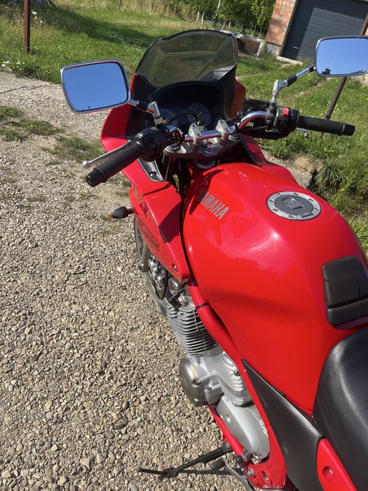 Мотоцикл Yamaha xj600s