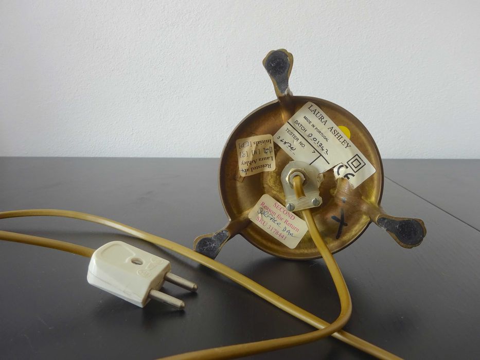 Candeeiros Blauet e Laura Ashley