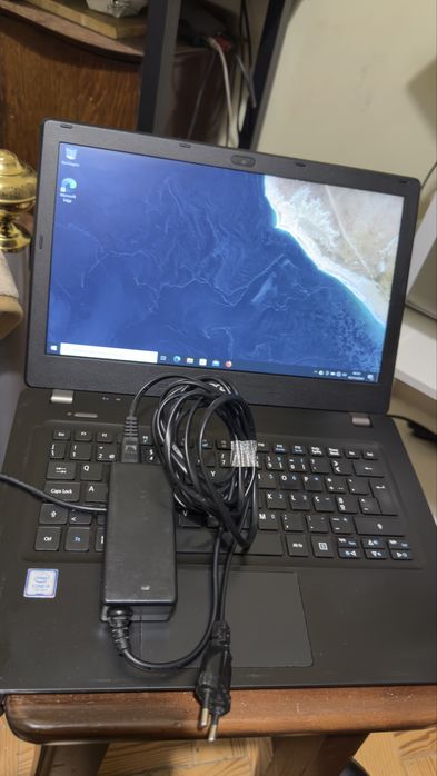 Acer TravelMate P238‑G2-M com Intel i5‑7200U e 8 GB de RAM