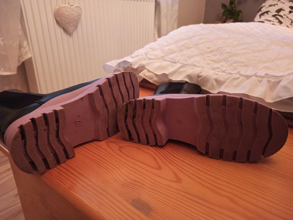 Buty botki jesień podeszwa fiolet kalosze czarne 38