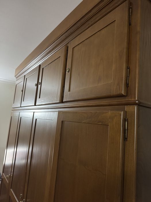 Roupeiro grande madeira maciça