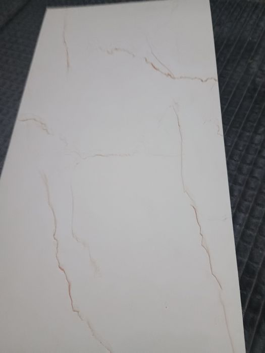 Płyty winylowe samoprzylepn ścienne