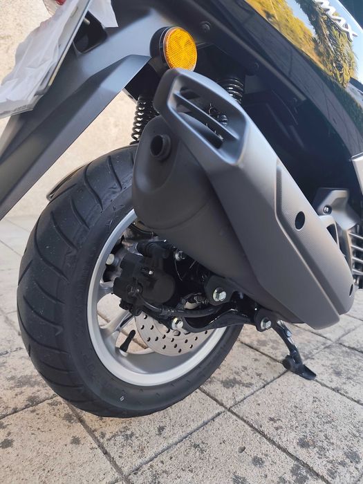 Yamaha nmax 125 como nova