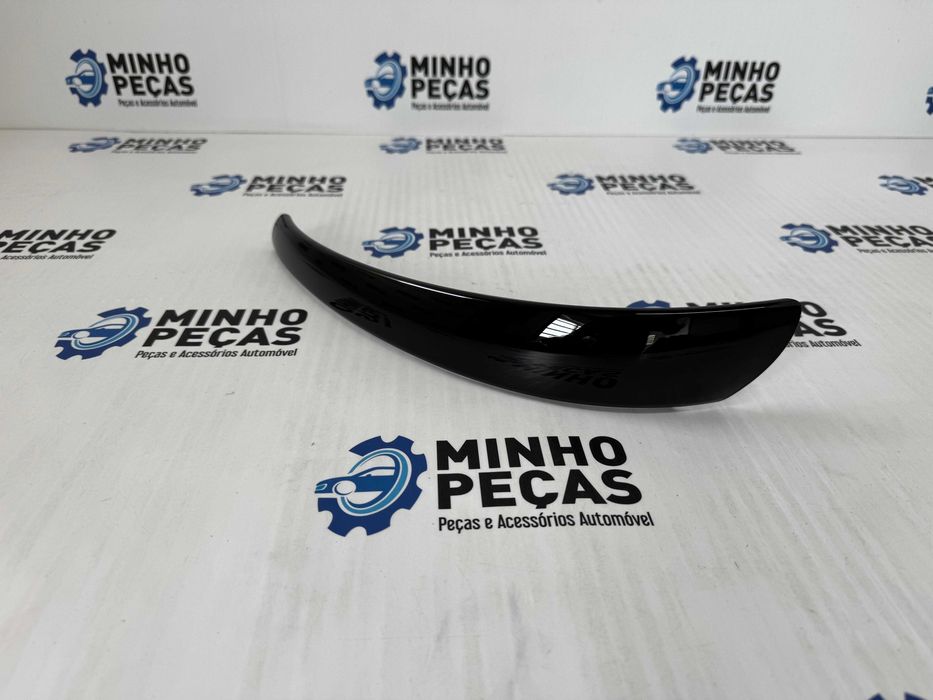 Capa Puxador (Frontal / Traseiro) Direito BMW série 1 Preto Brilhante