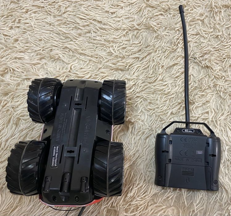 Набір іграшок машина Nikko-Амфібія  і конструктор Майстер боулінг лего