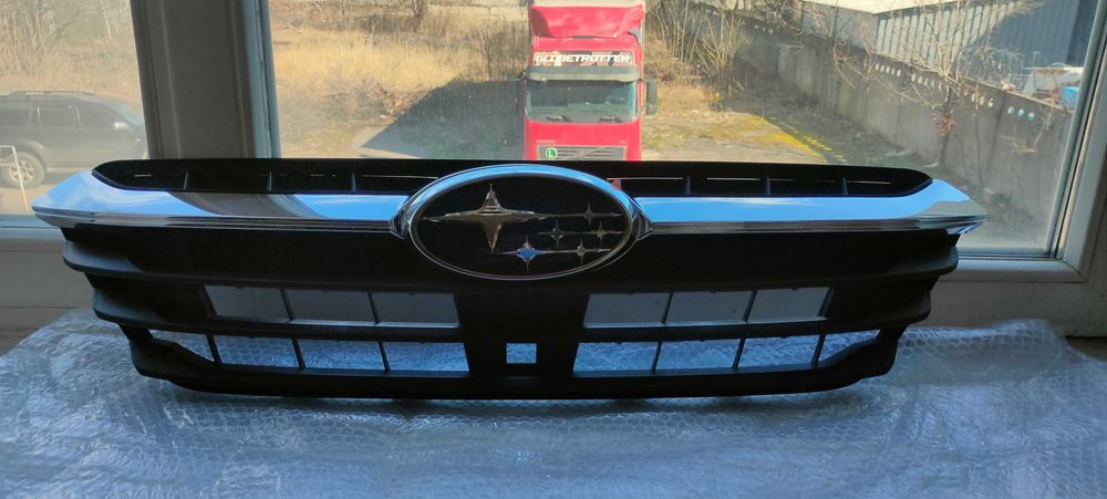 Решітка радіатора Субару Легасі 2020-2022