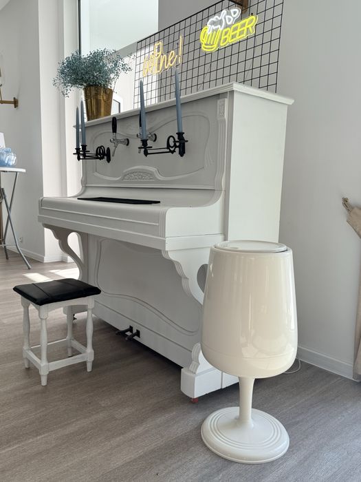 Pianino / prosecco bar