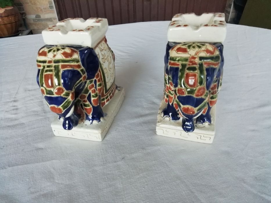 2 Figuras Em Loiça Antigas Alefante Cinzeiro