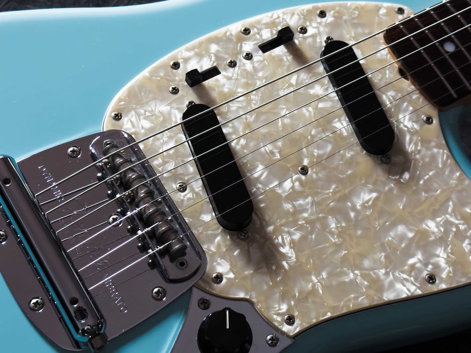 Fender Japan Traditional 60s Mustang Daphne Blue 2022