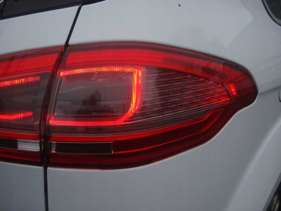 Ford S-Max MK1 LIFT - Lampa Tylna Prawa - W Błotnik - Bez Uszkodzeń