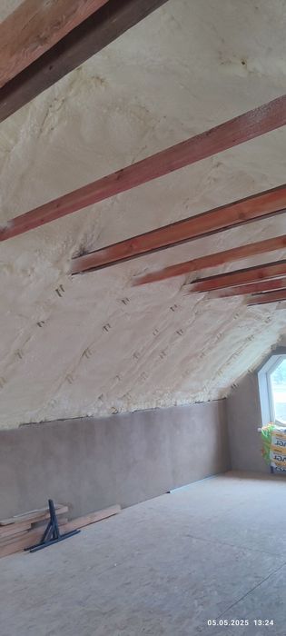 Утеплення Піною Пінополіуретаном Мансарди Даху Перекритя ППУ