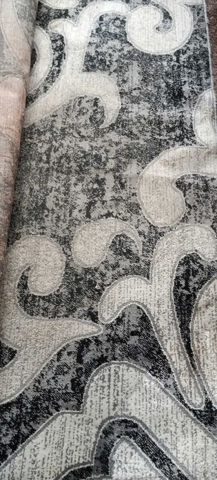 Продам б.у.килим.