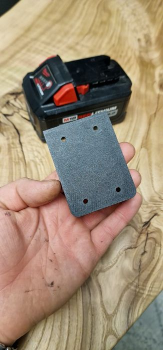 Uchwyt na akumulatory Milwaukee M18 M14