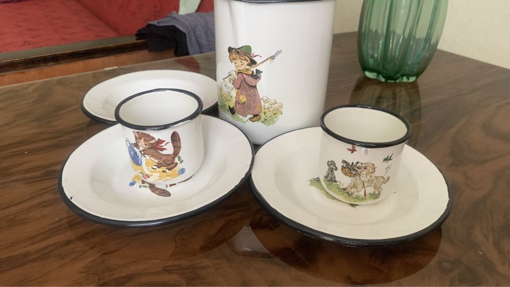 Набір посуду емальваного