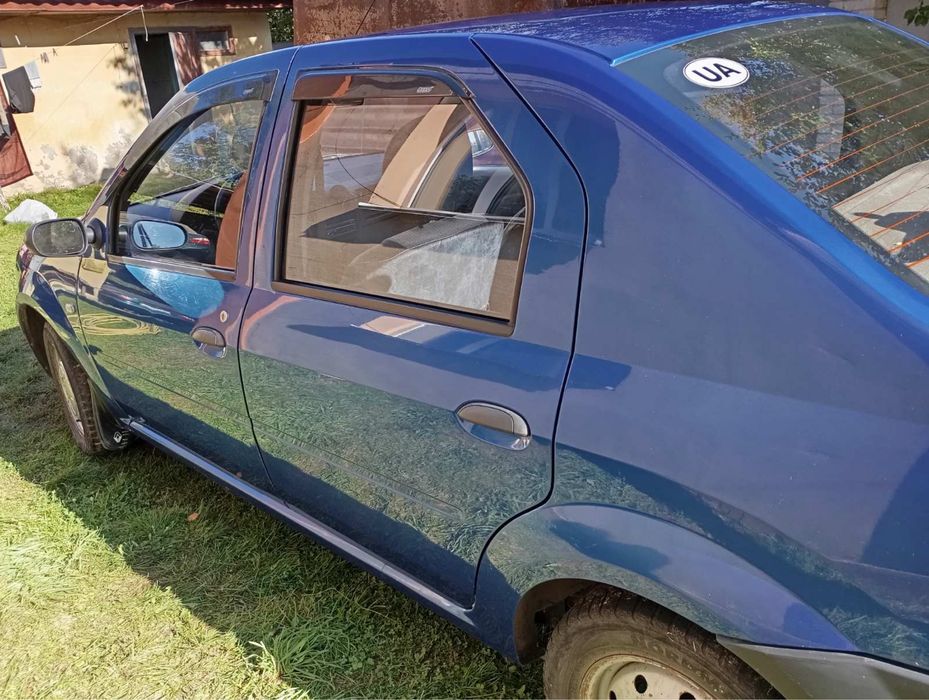 Продам Renault Logan 2006 года, 1.4 бензин