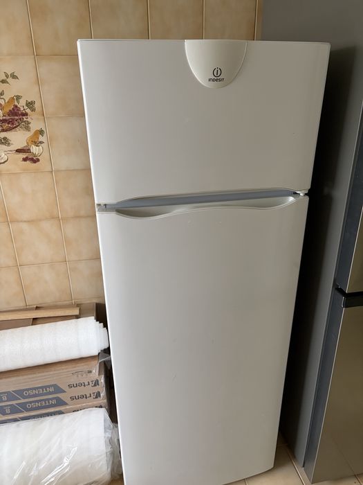 Geladeira indesit