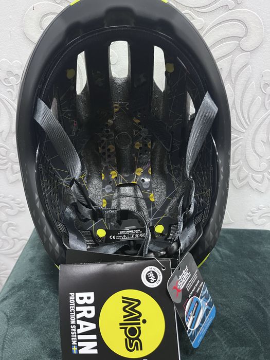 Kask rowerowy scott cadence plus rozmiar M nowy Mips