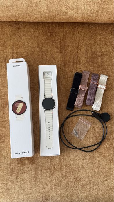 Samsung galaxy watch 7 40mm (oferta 4 braceletes)